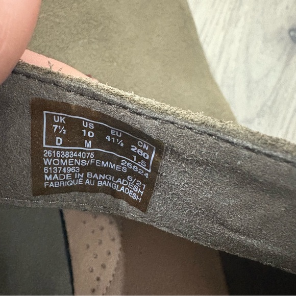 Clarks Women’s Sz 10 Trish Chelsea Dark Olive Suede Boots Ultimate Comfort NEW - Picture 7 of 9